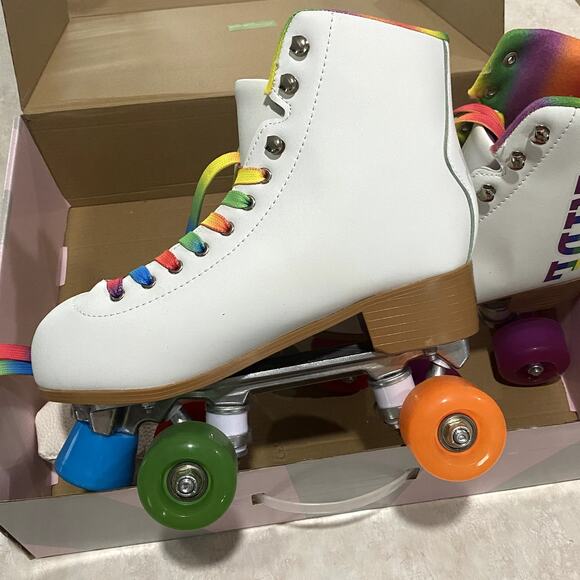 Rainbow Pride Quad Roller Skates in size 8 - Picture 7 of 10